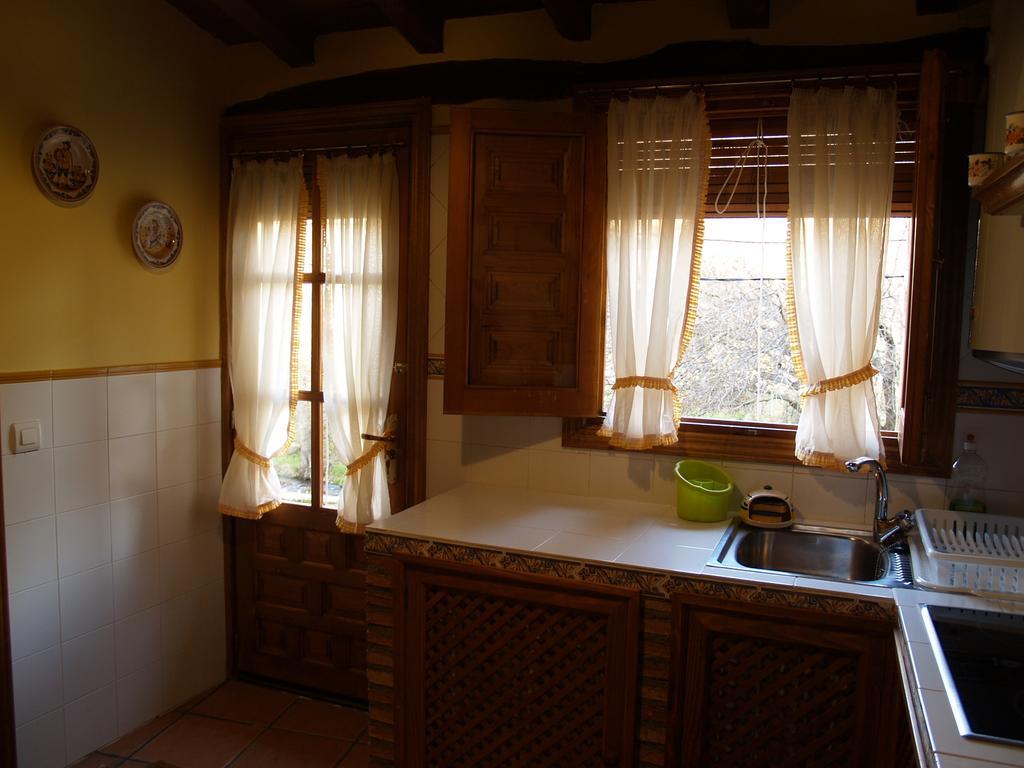 منزل الضيف Hervás  في La Casa Del Vado المظهر الخارجي الصورة